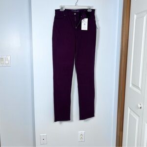 Gloria Vanderbilt “Amanda” Burgundy Jeans NWT
